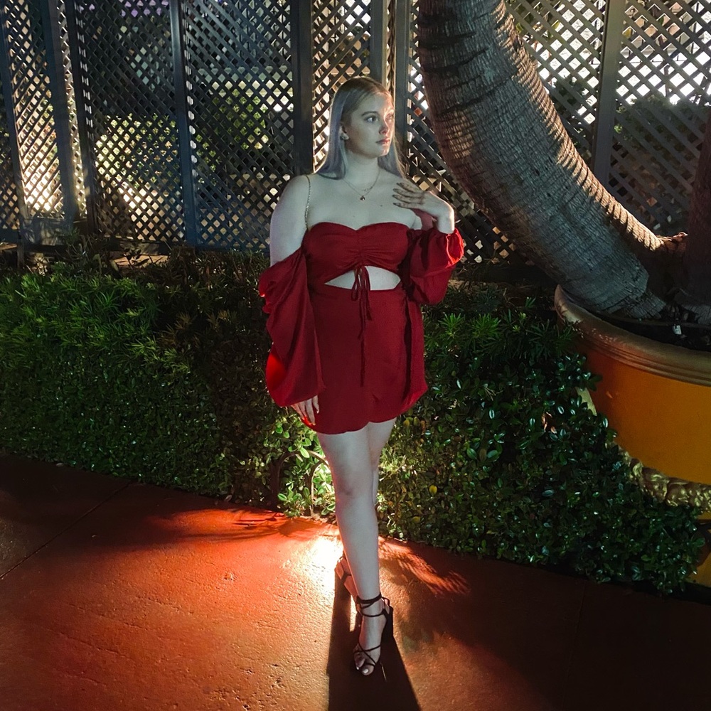 Meet your Posher, Maya